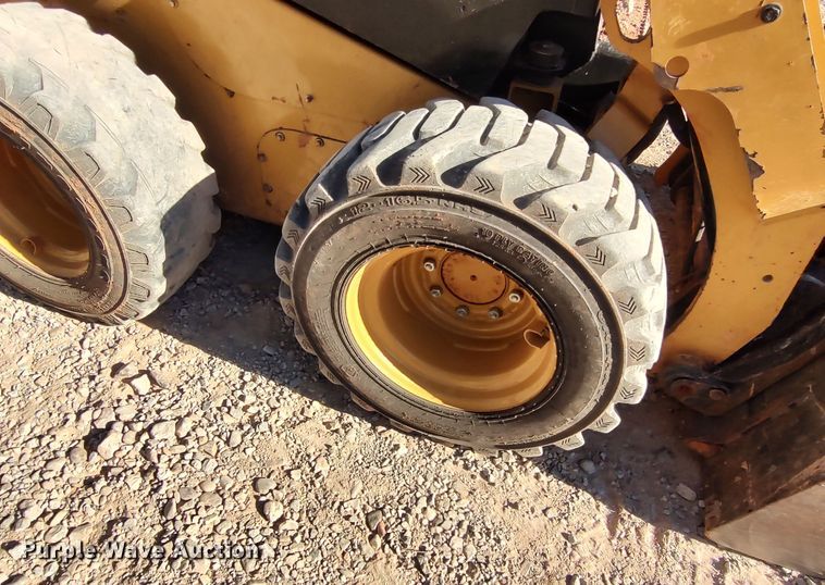 image for item LK9799 2014 Caterpillar 242D  skid steer loader