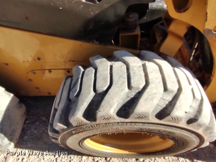 image for item LK9799 2014 Caterpillar 242D  skid steer loader