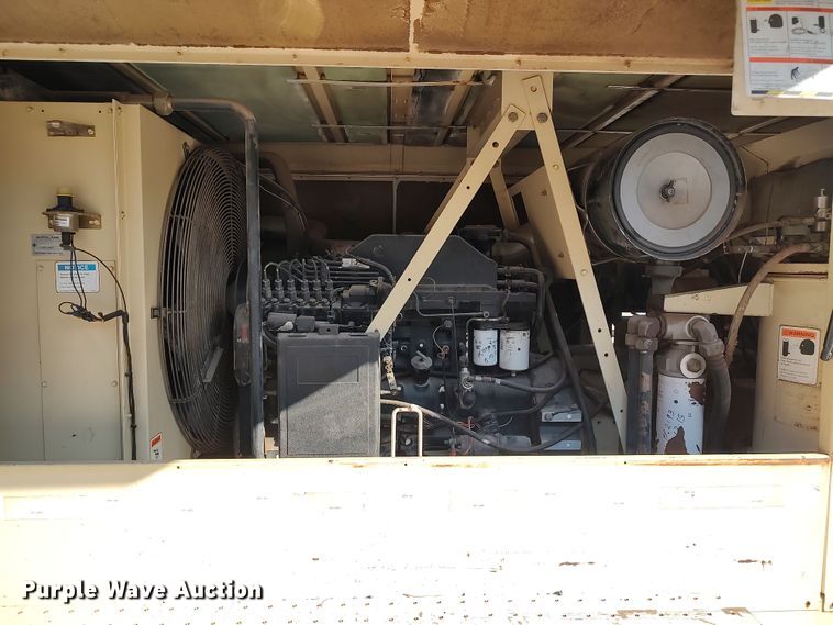 image for item LK9837 1997 Ingersoll Rand XP750WCU  air compressor