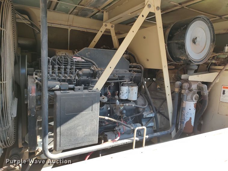 image for item LK9837 1997 Ingersoll Rand XP750WCU  air compressor