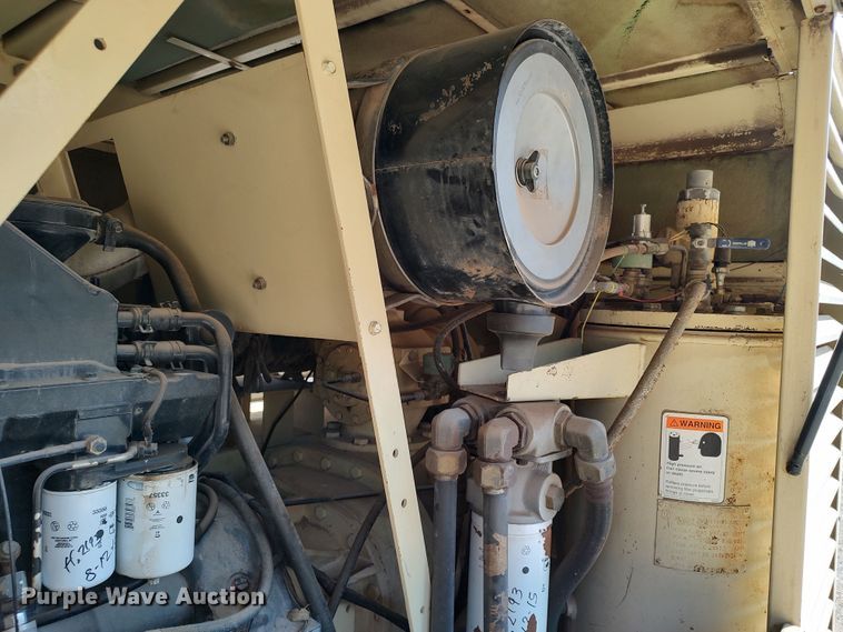 image for item LK9837 1997 Ingersoll Rand XP750WCU  air compressor