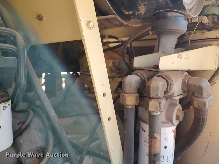 image for item LK9837 1997 Ingersoll Rand XP750WCU  air compressor