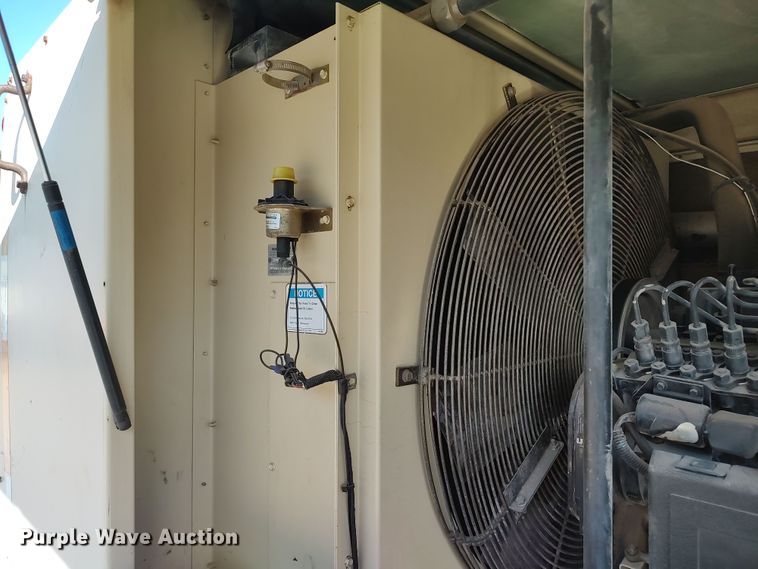 image for item LK9837 1997 Ingersoll Rand XP750WCU  air compressor