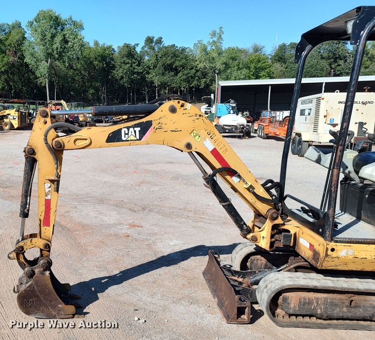 image for item LK9839 2009 Caterpillar 301.8C  mini excavator