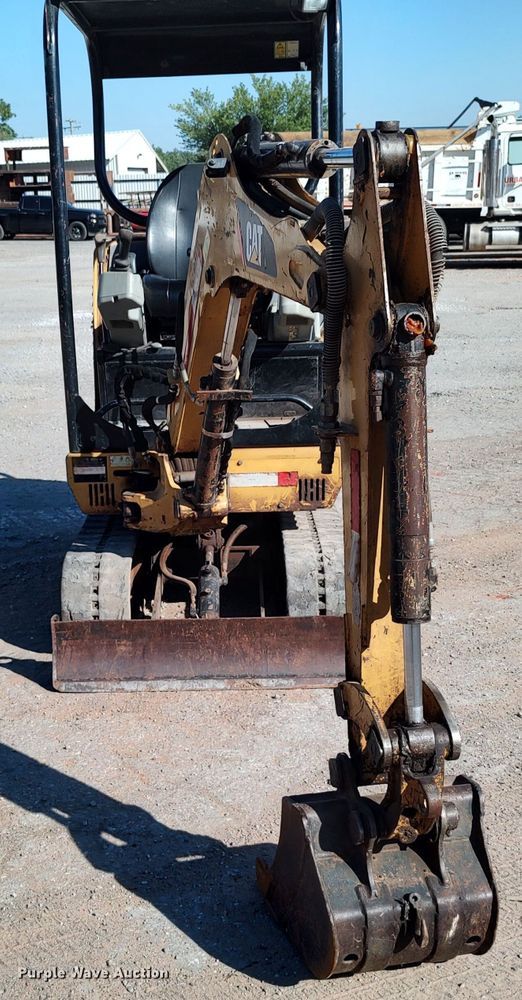 image for item LK9839 2009 Caterpillar 301.8C  mini excavator