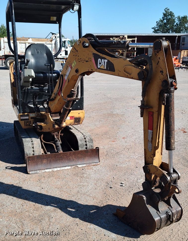 image for item LK9839 2009 Caterpillar 301.8C  mini excavator