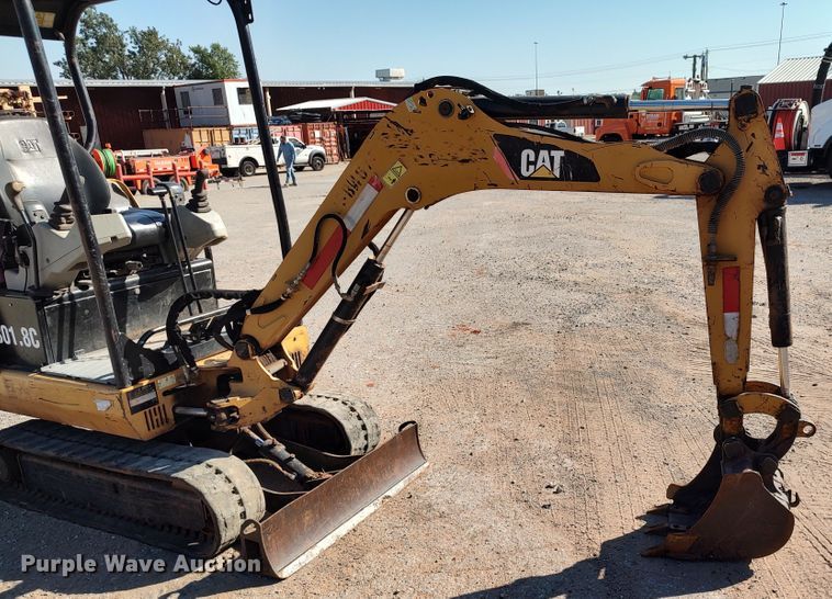 image for item LK9839 2009 Caterpillar 301.8C  mini excavator