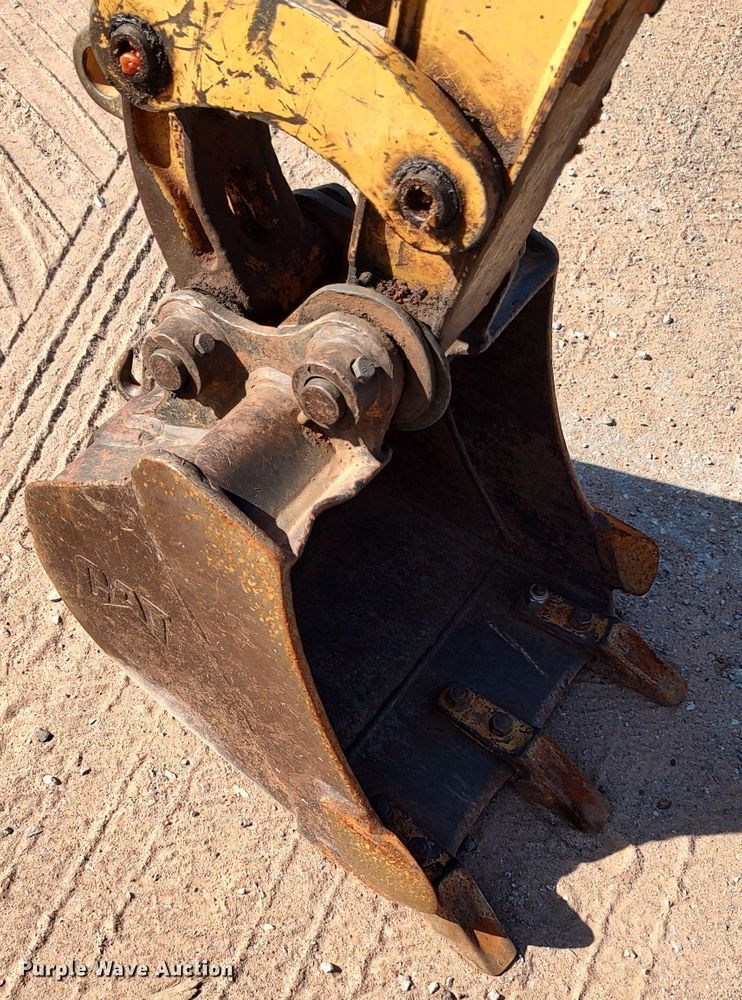 image for item LK9839 2009 Caterpillar 301.8C  mini excavator