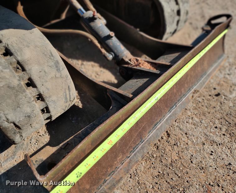 image for item LK9839 2009 Caterpillar 301.8C  mini excavator