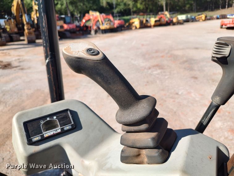 image for item LK9839 2009 Caterpillar 301.8C  mini excavator