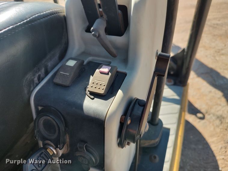 image for item LK9839 2009 Caterpillar 301.8C  mini excavator