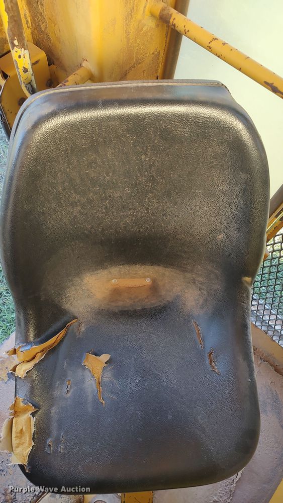 image for item LK9857 1995 Vermeer T655  trencher