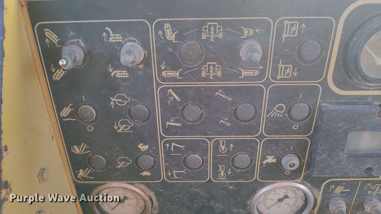 image for item LK9857 1995 Vermeer T655  trencher