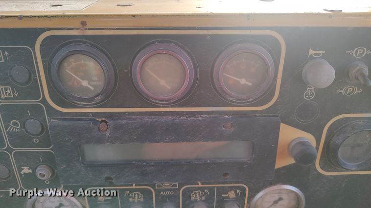 image for item LK9857 1995 Vermeer T655  trencher