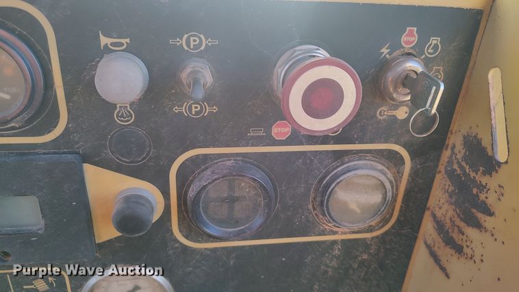 image for item LK9857 1995 Vermeer T655  trencher