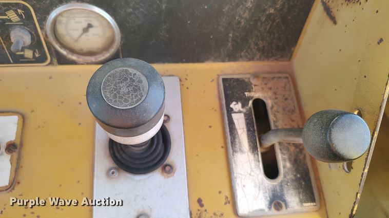 image for item LK9857 1995 Vermeer T655  trencher