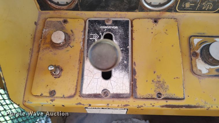 image for item LK9857 1995 Vermeer T655  trencher