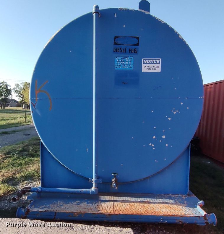 image for item LK9858 2007 Mcdonald  fuel tank