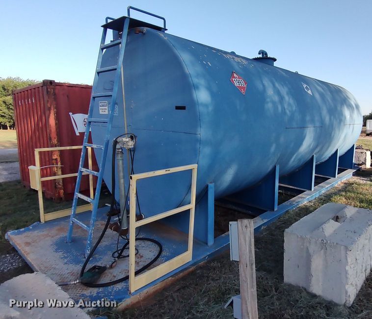 image for item LK9858 2007 Mcdonald  fuel tank