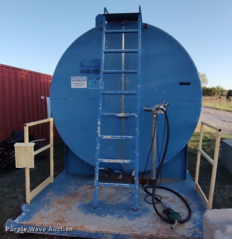 image for item LK9858 2007 Mcdonald  fuel tank