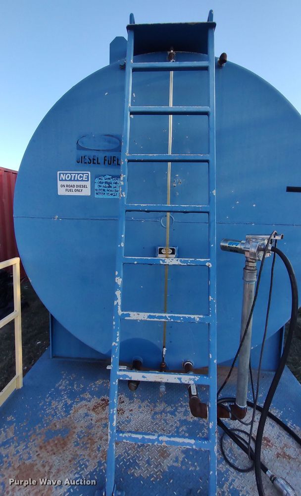 image for item LK9858 2007 Mcdonald  fuel tank