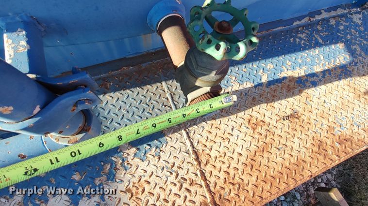 image for item LK9858 2007 Mcdonald  fuel tank