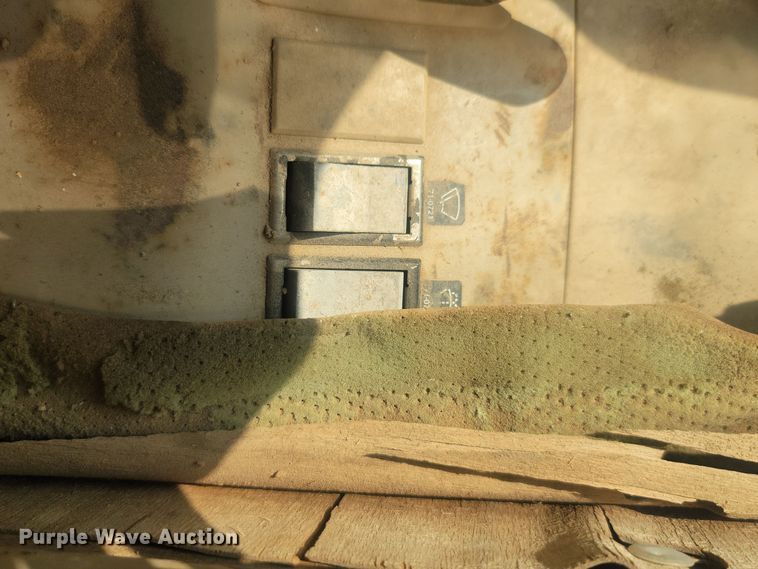 image for item LM9753 1994 Caterpillar 330L  excavator