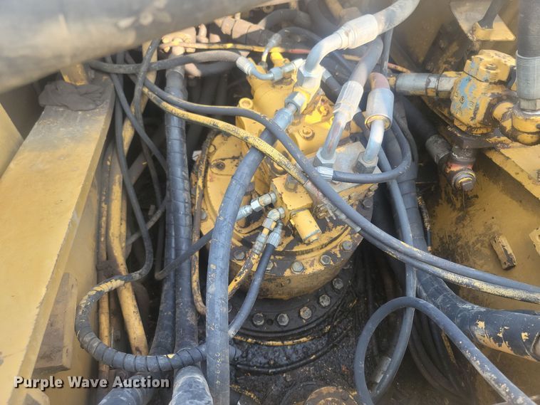 image for item LM9753 1994 Caterpillar 330L  excavator