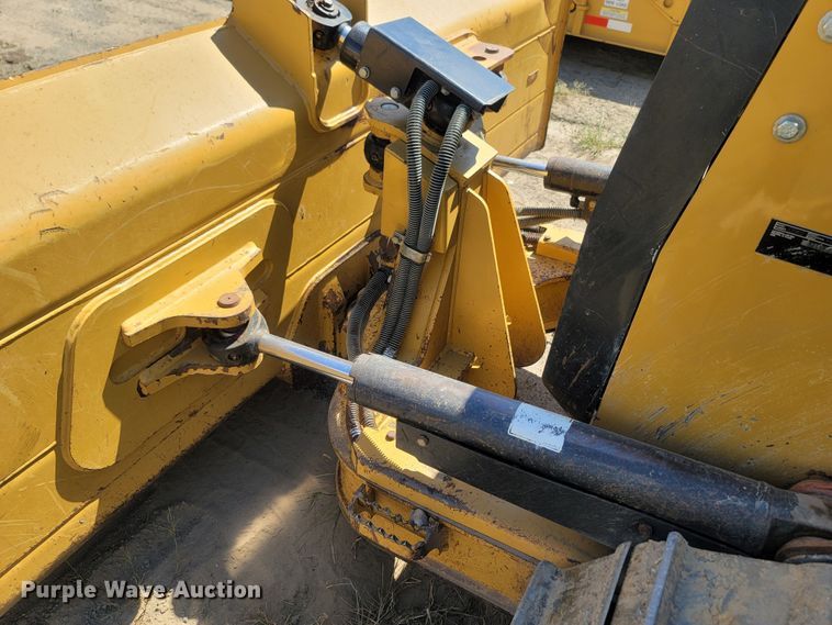 image for item LM9771 2012 Caterpillar D5K2 LGP  dozer