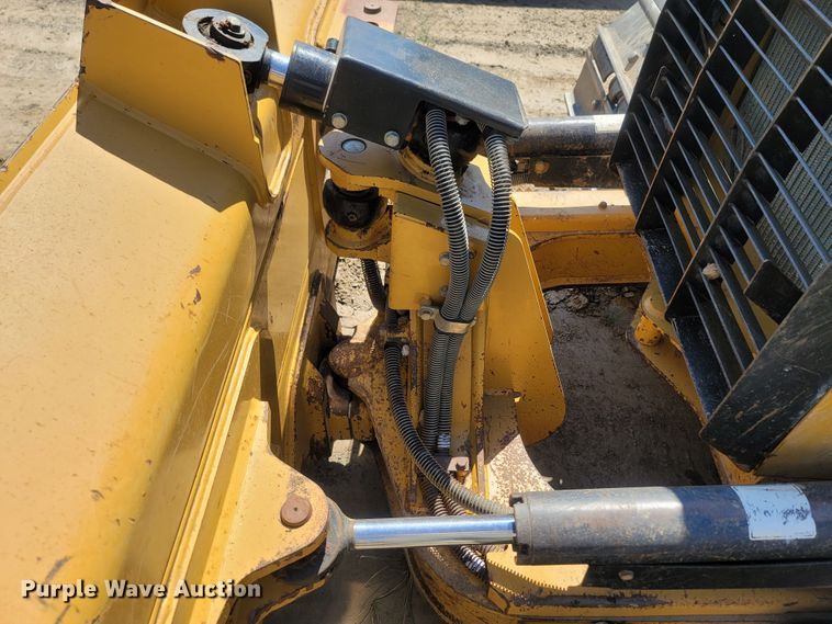 image for item LM9771 2012 Caterpillar D5K2 LGP  dozer