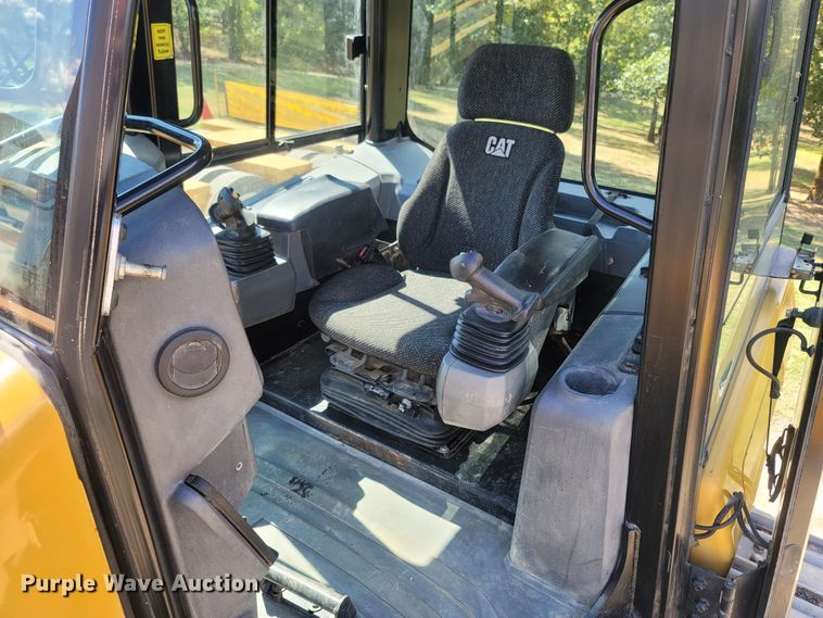 image for item LM9771 2012 Caterpillar D5K2 LGP  dozer