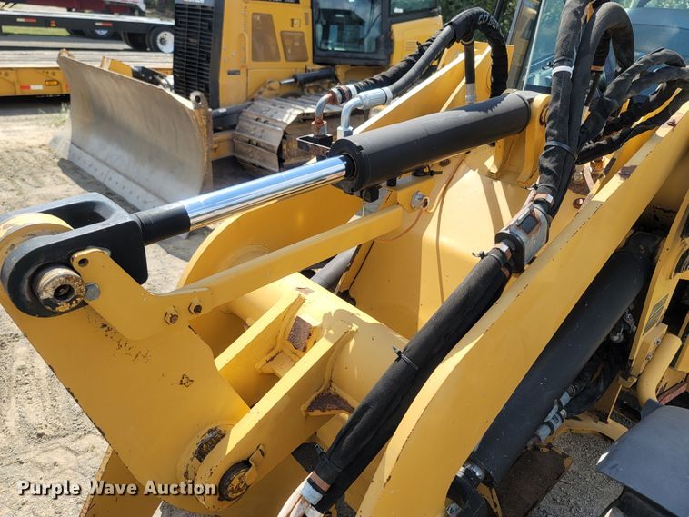 image for item LM9772 2007 Caterpillar 904B  wheel loader