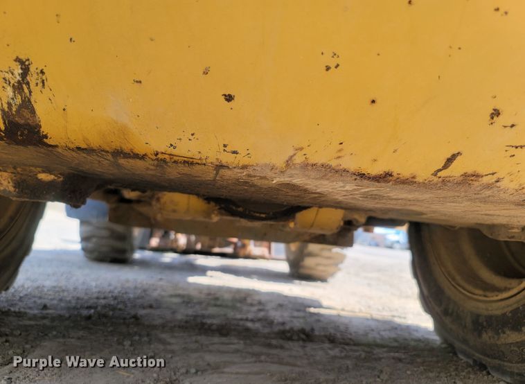 image for item LM9772 2007 Caterpillar 904B  wheel loader