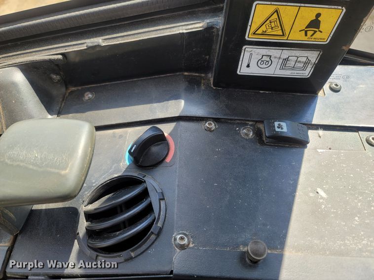 image for item LM9772 2007 Caterpillar 904B  wheel loader