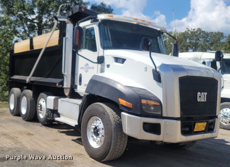 image for item LM9777 2014 Caterpillar CT660  dump truck