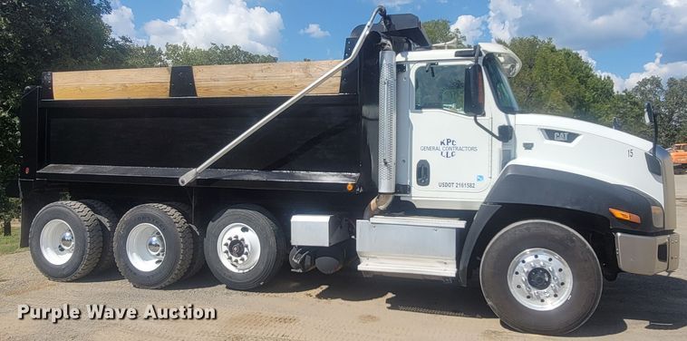 image for item LM9777 2014 Caterpillar CT660  dump truck