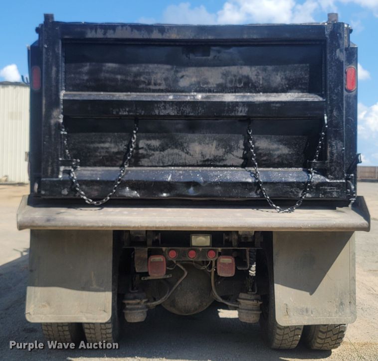 image for item LM9777 2014 Caterpillar CT660  dump truck