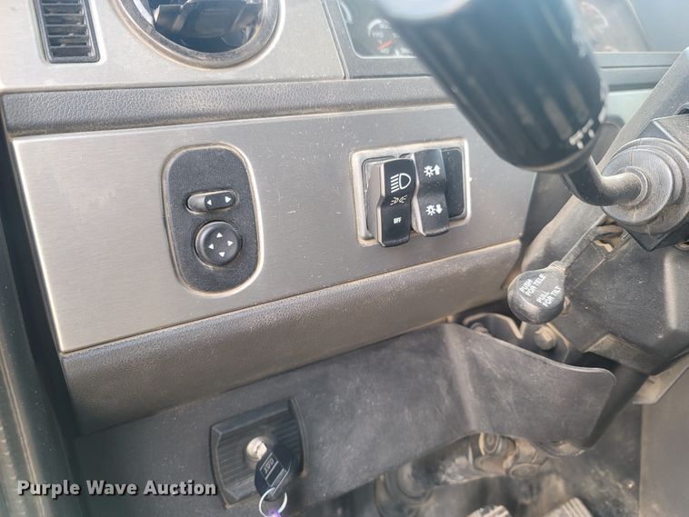 image for item LM9777 2014 Caterpillar CT660  dump truck