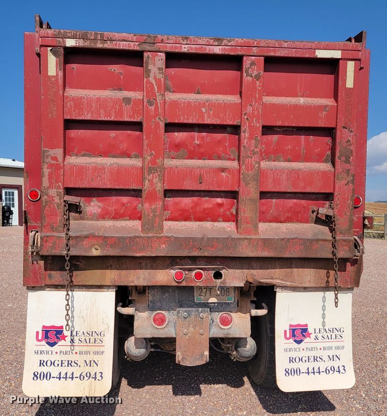 image for item LO9047 1988 Ford LT9000  dump truck