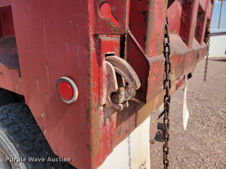 image for item LO9047 1988 Ford LT9000  dump truck