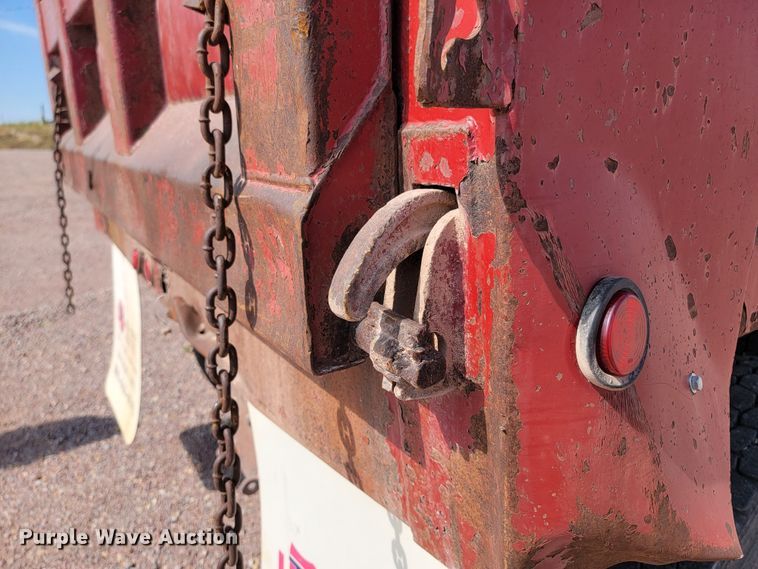 image for item LO9047 1988 Ford LT9000  dump truck