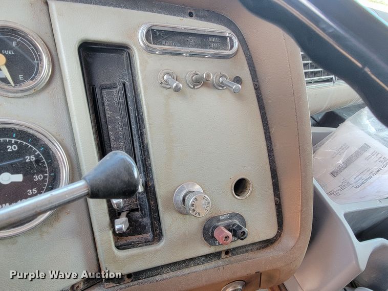 image for item LO9047 1988 Ford LT9000  dump truck