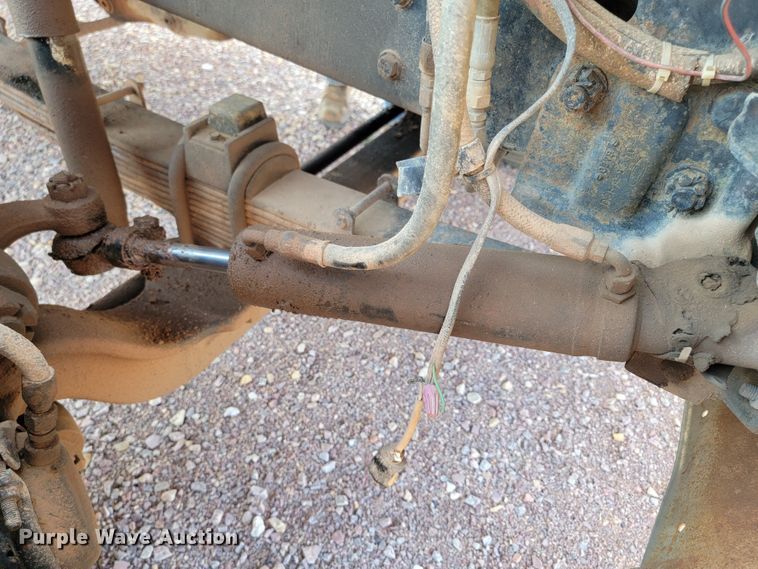 image for item LO9047 1988 Ford LT9000  dump truck