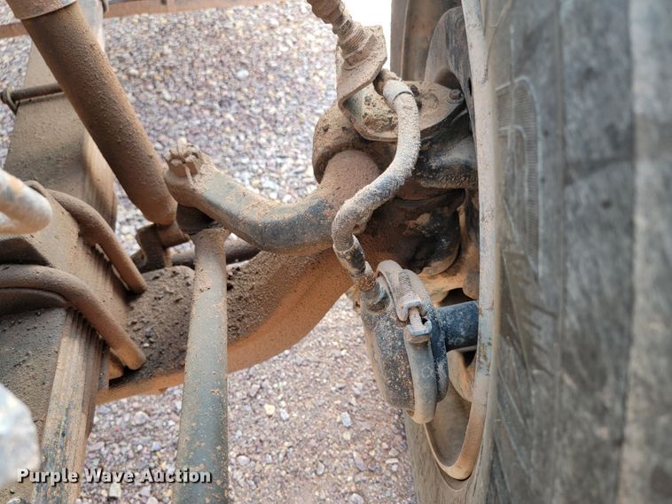 image for item LO9047 1988 Ford LT9000  dump truck