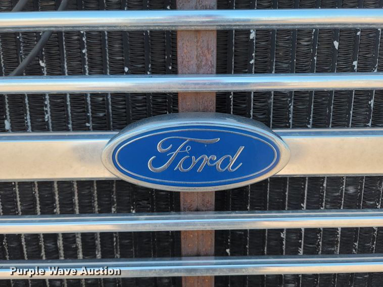 image for item LO9047 1988 Ford LT9000  dump truck