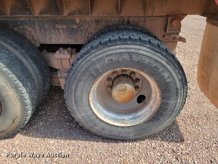 image for item LO9047 1988 Ford LT9000  dump truck