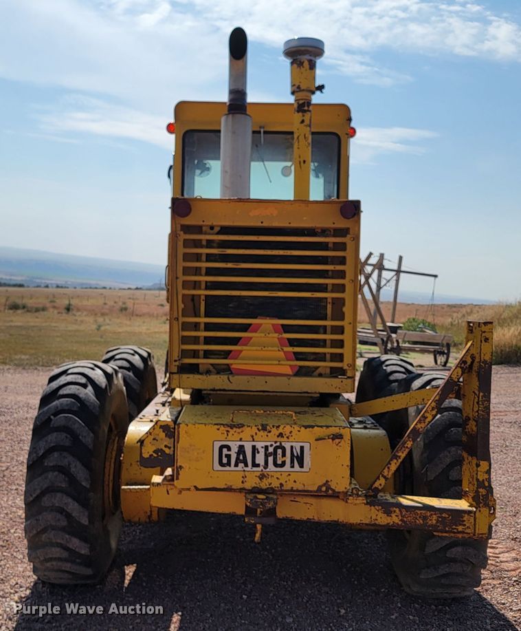 image for item LO9048 1971 Galion 118C  rigid frame motor grader