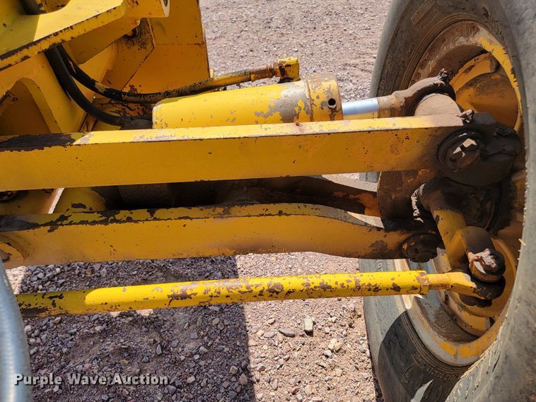 image for item LO9048 1971 Galion 118C  rigid frame motor grader
