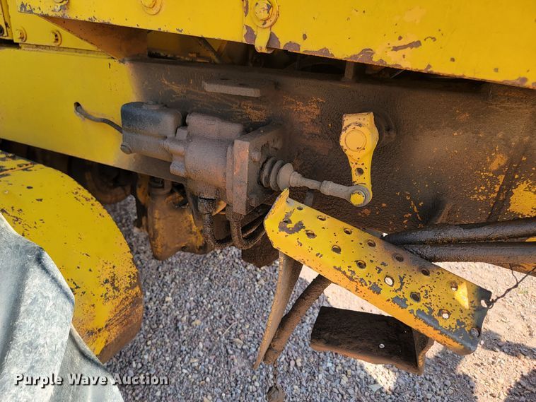 image for item LO9048 1971 Galion 118C  rigid frame motor grader