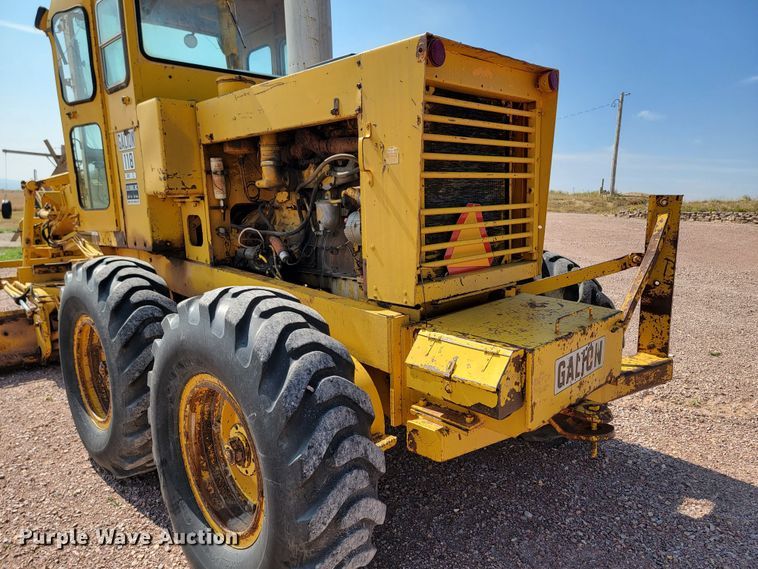 image for item LO9048 1971 Galion 118C  rigid frame motor grader